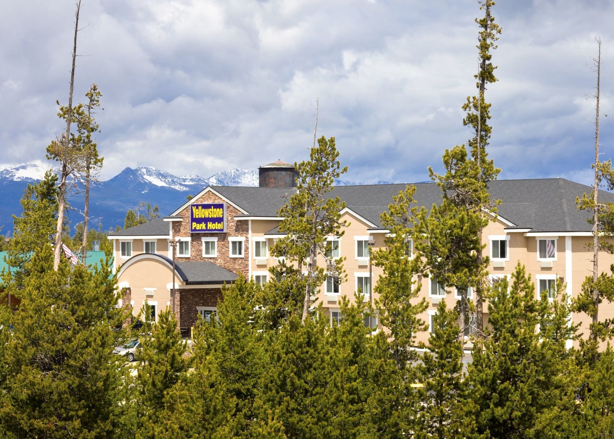 Yellowstone Park Hotel Вест-Йеллоустоун Екстер'єр фото