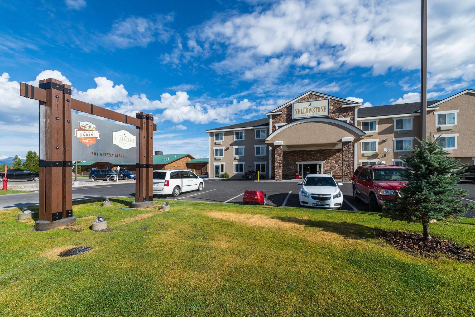 Yellowstone Park Hotel Вест-Йеллоустоун Екстер'єр фото