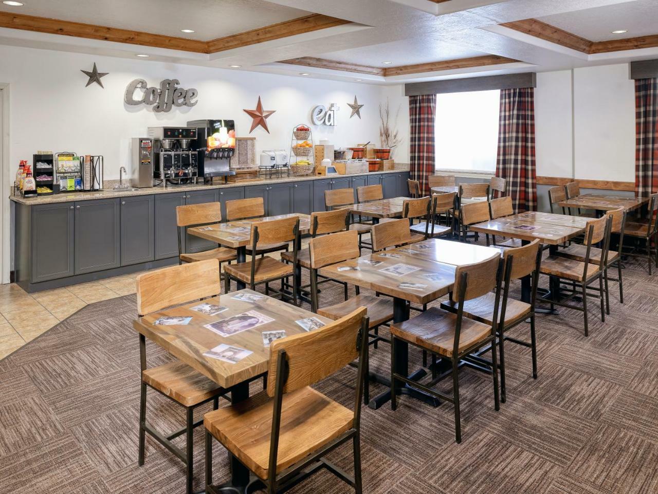 Yellowstone Park Hotel Вест-Йеллоустоун Екстер'єр фото